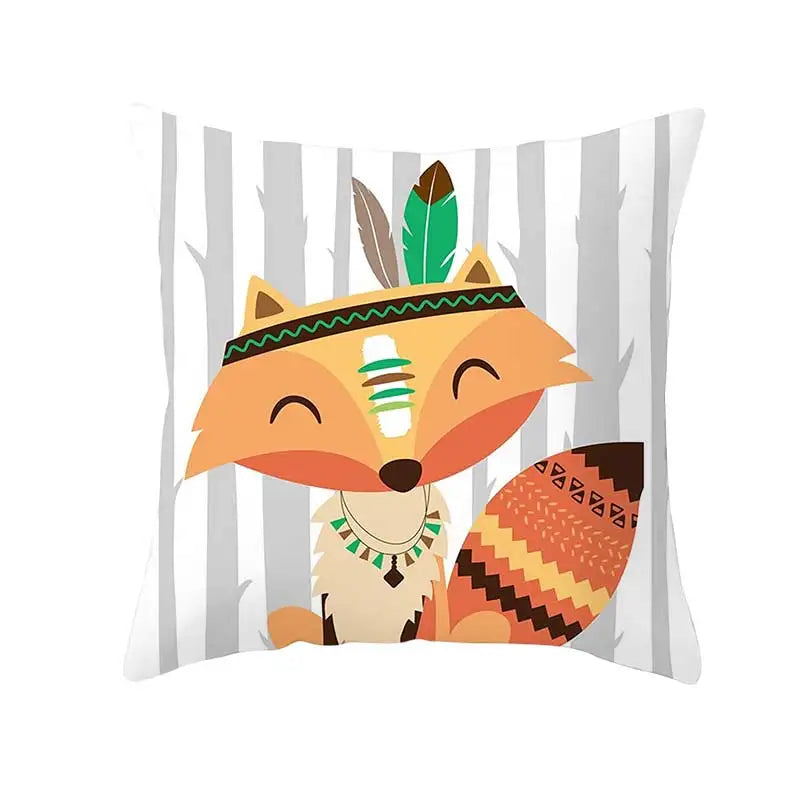 Verspielter Kissenbezug im Boho-Stil für Kinder, mit liebevollen Motiven in 45x45 cm – erhältlich in fünf kindgerechten Designs aus weichem, pflegeleichtem Stoff.